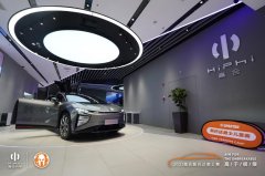 南京新晋“顶流”非TA莫属!高合汽车体验店被“斯巴达勇士”疯狂打卡